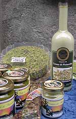 Pesto (in vasetti) e liquore di pistacchio