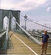 Nunzio Camuto Lupo sul Brooklyn Bridge