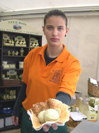 ECCO A VOI! LA CRPE COL GELATO DI PISTACCHIO DI BRONTE