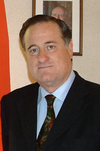 SALVATORE LEANZA, sindaco di Bronte, 2003